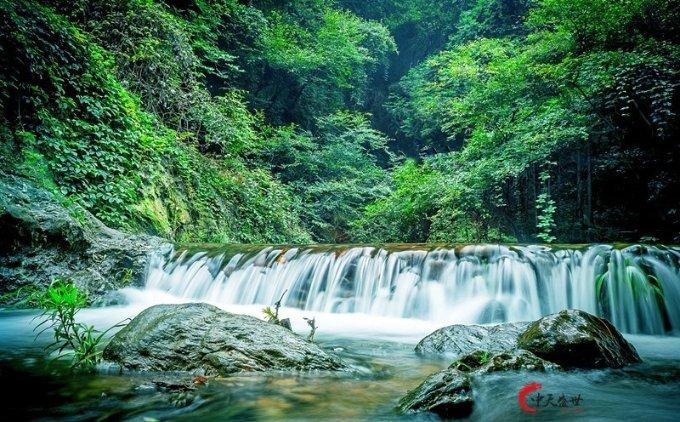 逃离拇指山地